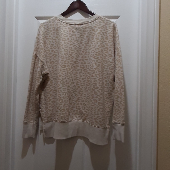 Sweatshirt - Picture 2 of 3